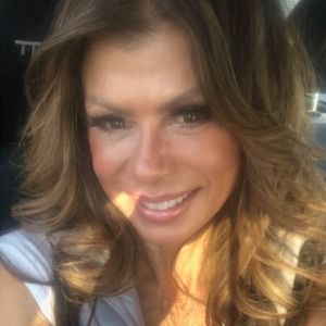 Meet your Posher, Debora